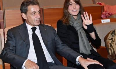 FOTO ARCHIVO. El expresidente francés, Nicolas Sarkozy (i), y su esposa Carla Bruni (d), EFE/Alessandro Di Marco