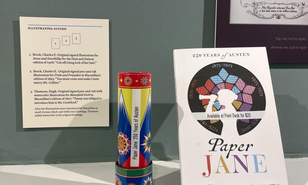 Fotografía que muestra del cuaderno catálogo que celebra a la escritora británica Jane Austen en la exhibición 'Paper Jane: 250 Years of Austen' este martes, en Nueva York (EE.UU.). EFE/ Alicia Sánchez