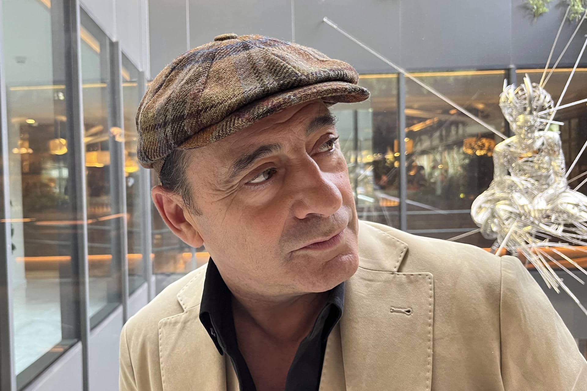 El músico español Zenet, que publica 'Las manos y la voz', en una entrevista con EFE. EFE/ Guillermo Cabellos