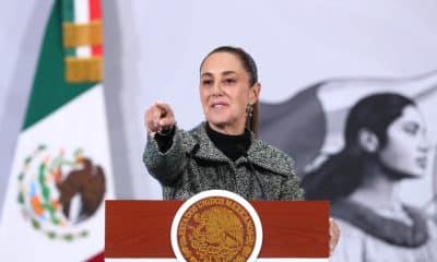 La presidenta de México, Claudia Sheinbaum, habla durante una rueda de prensa este jueves, en el Palacio Nacional de Ciudad de México (México).  EFE/ Mario Guzmán