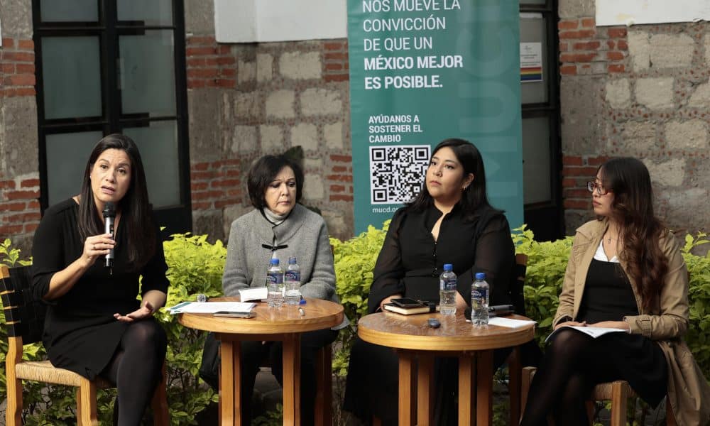 La directora de la organización México Unido Contra la Delincuencia, Lisa Sánchez (i); la antropóloga, Elena Azaola (2-i); la investigadora y académica del Colegio de México, Carolina Jasso (2-d); y la investigadora de la organización México Unido Contra la Delincuencia, Daniela Osorio participan en una rueda de prensa este martes, en Ciudad de México (México). EFE/ José Méndez
