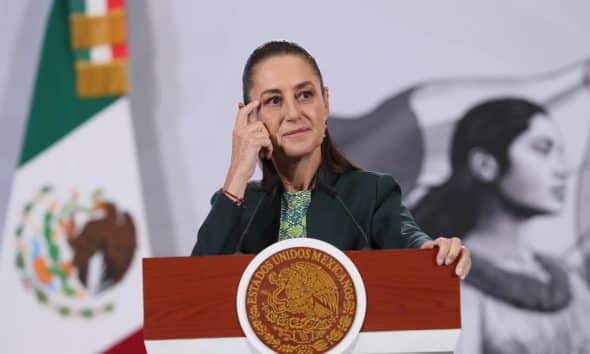 La presidenta de México, Claudia Sheinbaum, habla durante una rueda de prensa este miércoles, en el Palacio Nacional de Ciudad de México (México). EFE/ Mario Guzmán