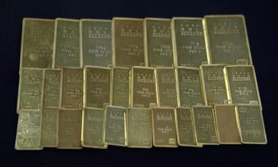 Imagen de archivo de barras de oro expuestas en una oficina de compra-venta de oro en Seúl (Corea del Sur). EFE/Jeon Heon-Kyun