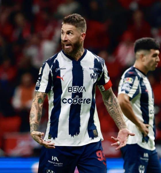 El futbolista español Sergio Ramos, de Monterrey, en el partido de semifinales del Torneo Apertura 2025 de la Liga MX entre Toluca y Monterrey en el estadio Nemesio Diez en Toluca (México). EFE/Felipe Gutiérrez