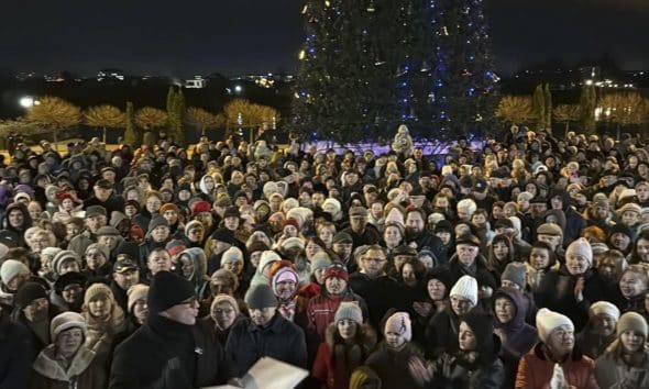 Un millar de personas se manifiestan en la ciudad rusa de Krasnodar, en la región homónima que baña el mar Negro, en contra de la construcción en una zona verde de una iglesia en honor a los combatientes rusos en Ucrania y se dirigieron al presidente ruso, Vladímir Putin, informaron este lunes medios locales. EFE/Telegram Sota Vision CRÉDITO OBLIGATORIO SOLO USO PERMITIDO PARA ILUSTRAR LA NOTICIA QUE APARECE EN EL PIE DE FOTO SÓLO USO EDITORIAL