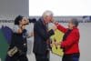 El actor estadounidense Richard Gere saluda a la secretaria de Medio Ambiente y Recursos Naturales de México, Alicia Bárcena, en un conversatorio este jueves, durante la 39 edición de la Feria Internacional del Libro de Guadalajara, Jalisco (México). EFE/ Francisco Guasco
