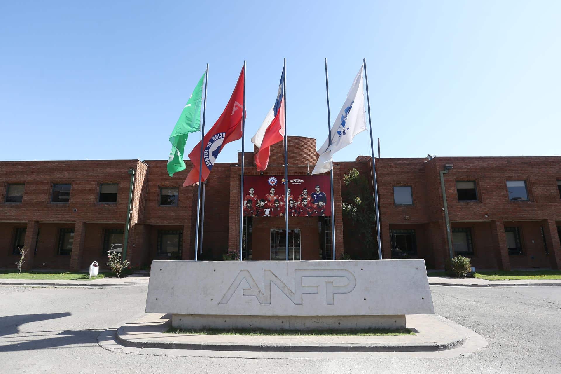 Vista general de la Asociación Nacional de Fútbol Profesional (ANFP), la federación que ha previsto para 2026 una profunda reestructuración de los torneos en Chile para elevar el nivel de sus clubes. EFE/Elvis González