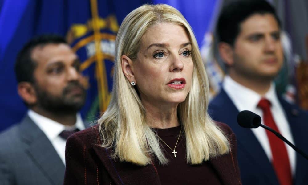 Fotografía de archivo de la fiscal general de EE.UU., Pam Bondi. EFE/EPA/Will Oliver