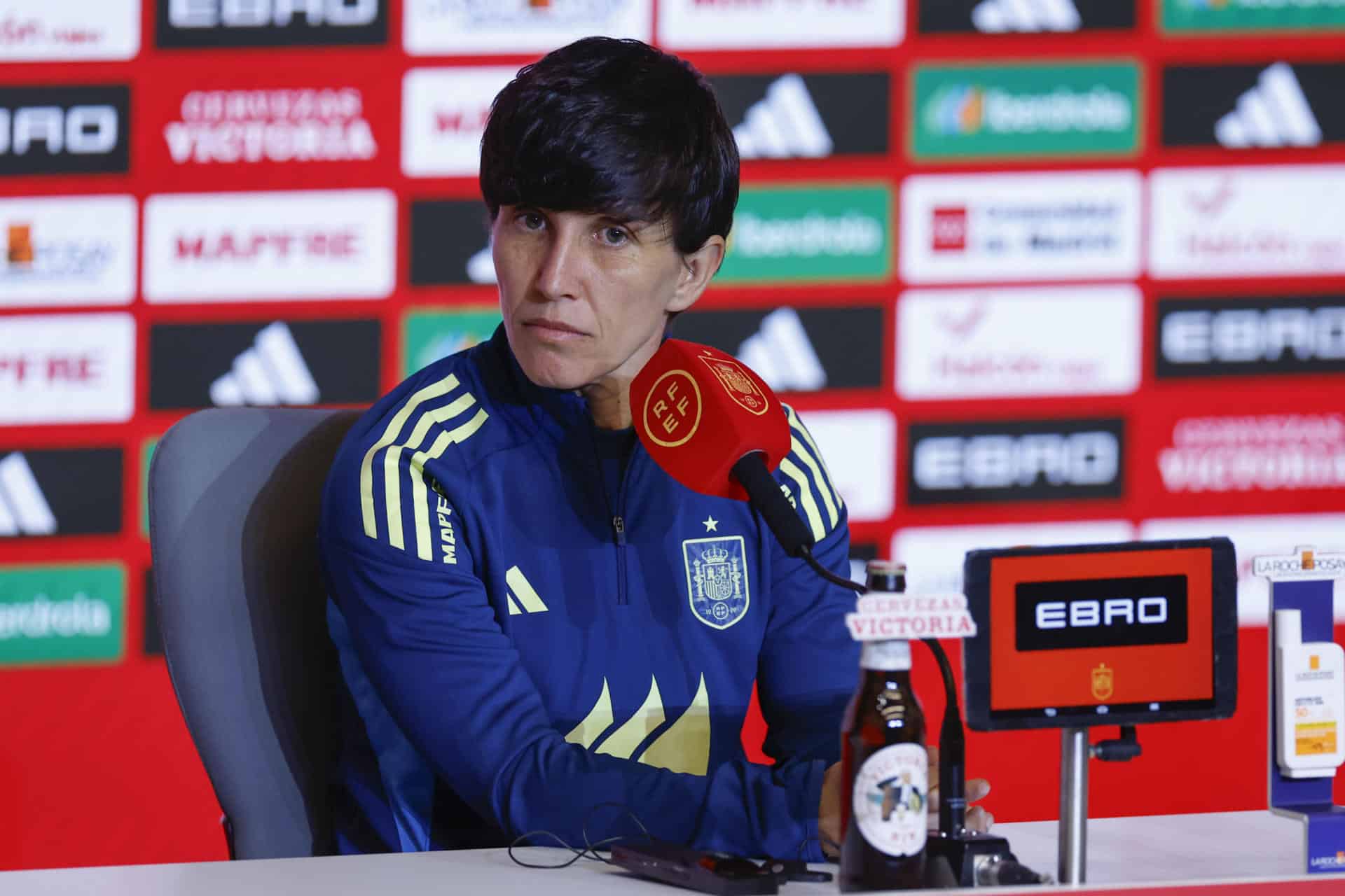 La seleccionadora del equipo femenino de fútbol Sonia Bermúdez durante la rueda de prensa oficial de la selección española femenina de fútbol previa al partido de vuelta de la final de la Liga de Naciones que disputarán contra Alemania. EFE/ Javier Lizón