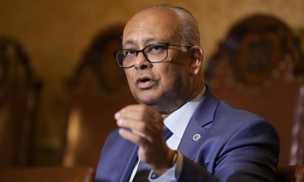 El secretario general de la Organización de los Estados Americanos (OEA), Albert Ramdin, habla durante una rueda de prensa en Washington (EE.UU.). EFE/ Lenin Nolly