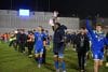 Los jugadores del Ourense celebran la victoria ante el Girona tras el encuentro correspondiente a la segunda eliminatoria de la Copa del Rey que disputaron Ourense y Girona en el estadio O Couto. EFE / Brais Lorenzo.
