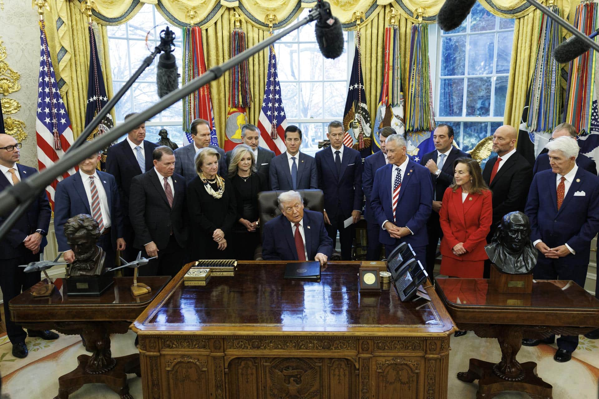 EFE/EPA/WILL OLIVER / POOL