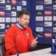 Simeone, durante la rueda de prensa ofrecida este lunes, en la víspera del partido de LaLiga ante el Barcelona. EFE/ Víctor Lerena