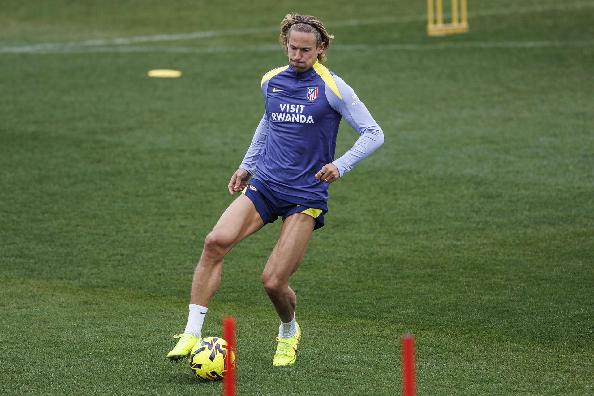 El defensa del Atlético de Madrid Marcos Llorente, durante un entrenamiento del equipo en la Ciudad deportiva de Majadahonda en Madrid. EFE/Rodrigo Jiménez