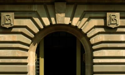 Vista general del edificio central del Banco de México en Ciudad de México. Imagen de archivo. EFE/Alex Cruz