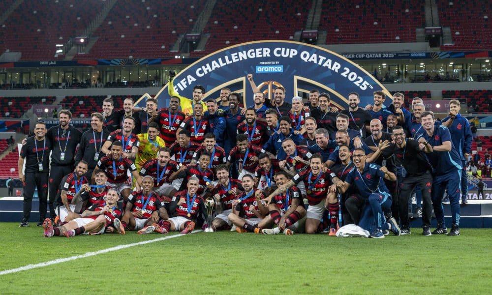 Los jugadores de Flamengo celebran la victoria en semifinales de la Copa Intercontinental ante el Pyramids FC, en Al-Rayyan, Catar. EFE/EPA/NOUSHAD THEKKAYIL