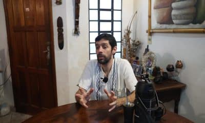 Fotografía del 10 de diciembre de 2025 del economista e investigador Luis Rojas en una entrevista con EFE, en Lambaré (Paraguay). EFE/ Juan Pablo Pino