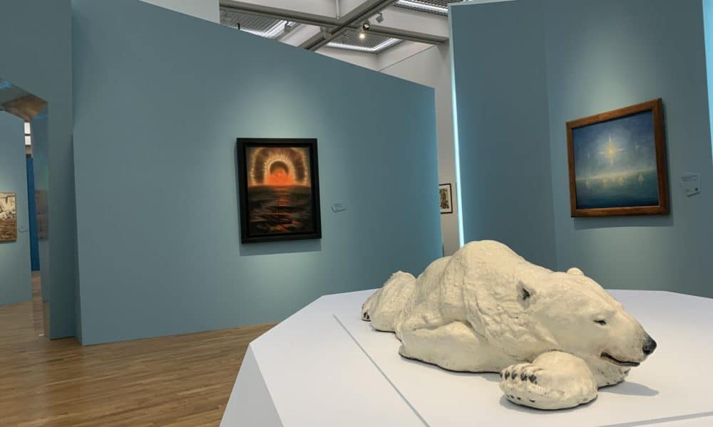 -El Museo Tretiakov de Moscú dedica una exposición de arte al Ártico ruso, donde presenta más de 130 obras de diversos géneros y técnicas, pero con un único tema: la vida en el extremo norte. La exposición abarca desde el siglo XVIII hasta la actualidad, reflejando la evolución de la comprensión artística acerca del Ártico en el país; desde imágenes románticas de los primeros exploradores hasta evidencias documentales del desarrollo de la región.-EFE/ Oleg Lukín