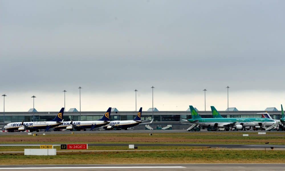 Unos aviones en el aeropuerto de Dublín, en una fotografía de archivo. EFE/Aidan Crawley.