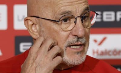 Foto de archivo del seleccionador español, Luis de la Fuente, que ha sido elegido por segundo año consecutivo como el mejor entrenador de selecciones masculinas del mundo según la Federación Internacional de Historia y Estadística del Fútbol (IFFHS). EFE/Julio Muñoz/Archivo