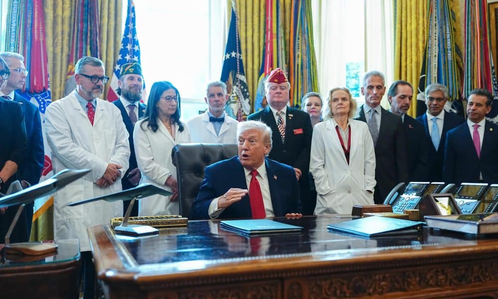 EFE/EPA/AARON SCHWARTZ / POOL