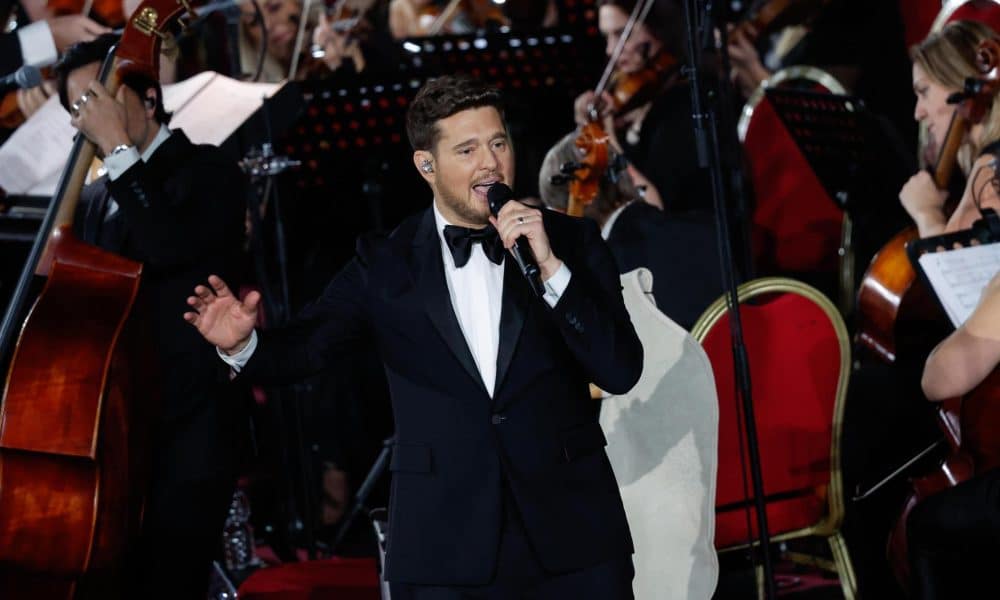 Ciudad del Vaticano 06/12/2025.- El cantante canadiense Michael Bublé durante su actuación en la sexta edición del "Concierto con los pobres", celabrado hoy en el Vaticano en presencia del papa León XIV. EFE/EPA/GIUSEPPE LAMI