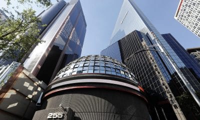 Fotografía del edificio de la Bolsa Mexicana de Valores en Ciudad de México (México). Imagen de archivo. EFE/ Mario Guzmán