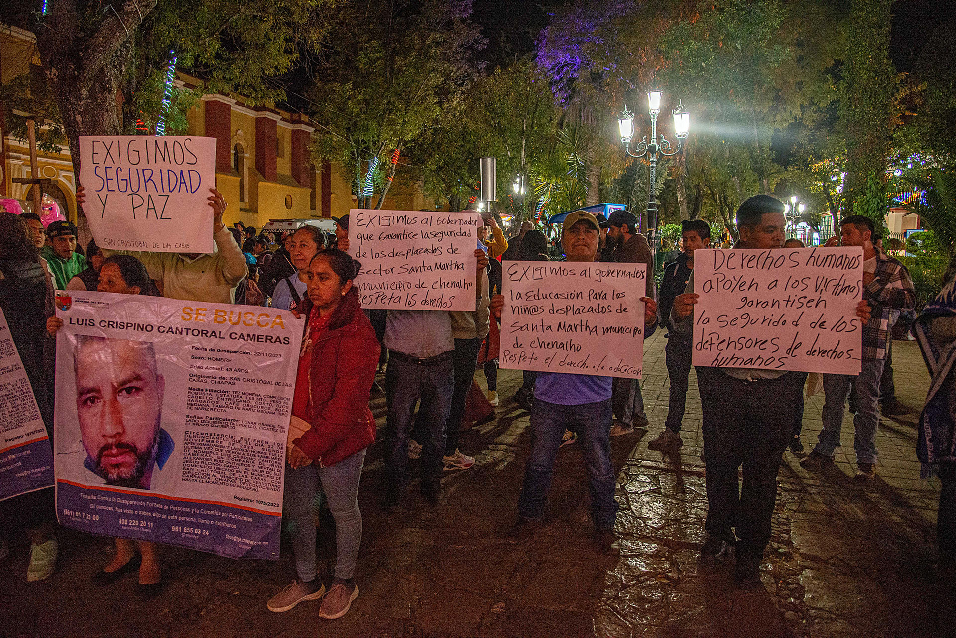Representantes de organizaciones sociales marchan para exigir a las autoridades seguridad en San Cristóbal de las Casas, estado de Chiapas (México). Imagen de archivo. EFE/Carlos López