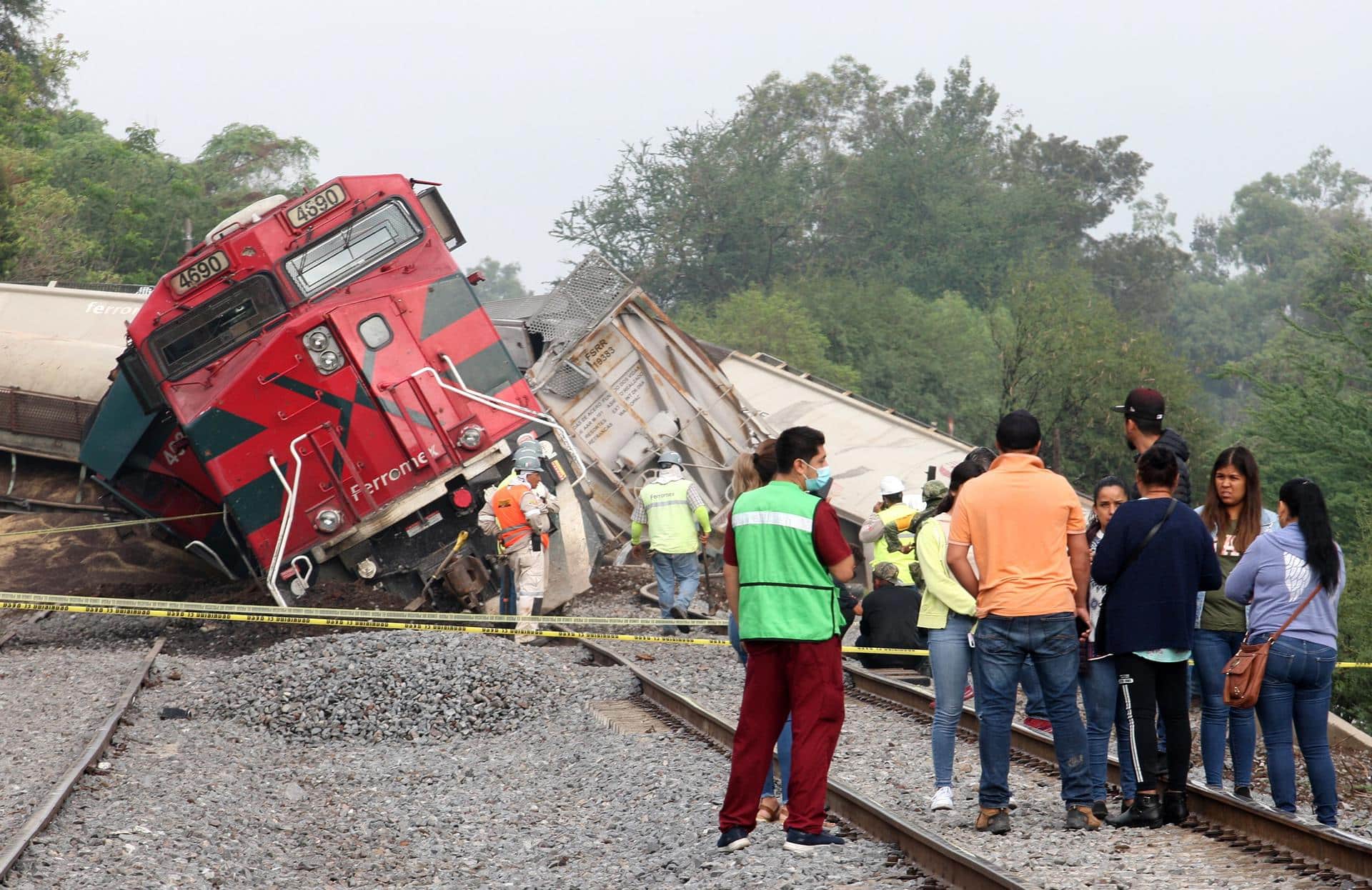 Fotografía de un tren de carga que ha descarrilado. Imagen de archivo. EFE/ Francisco Guasco