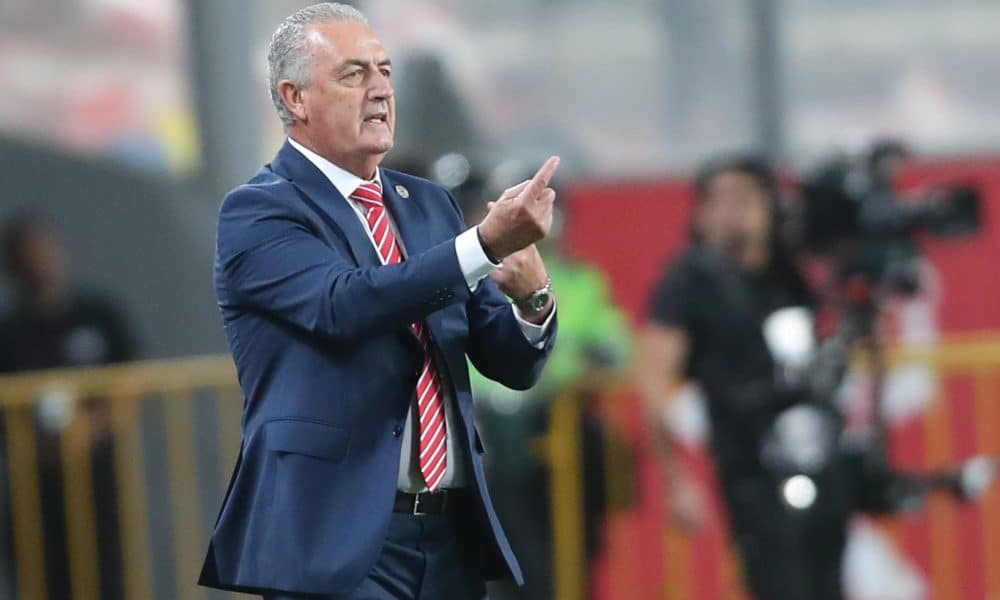 El seleccionador de Paraguay, el argentino Gustavo Alfaro.,EFE/ Paolo Aguilar