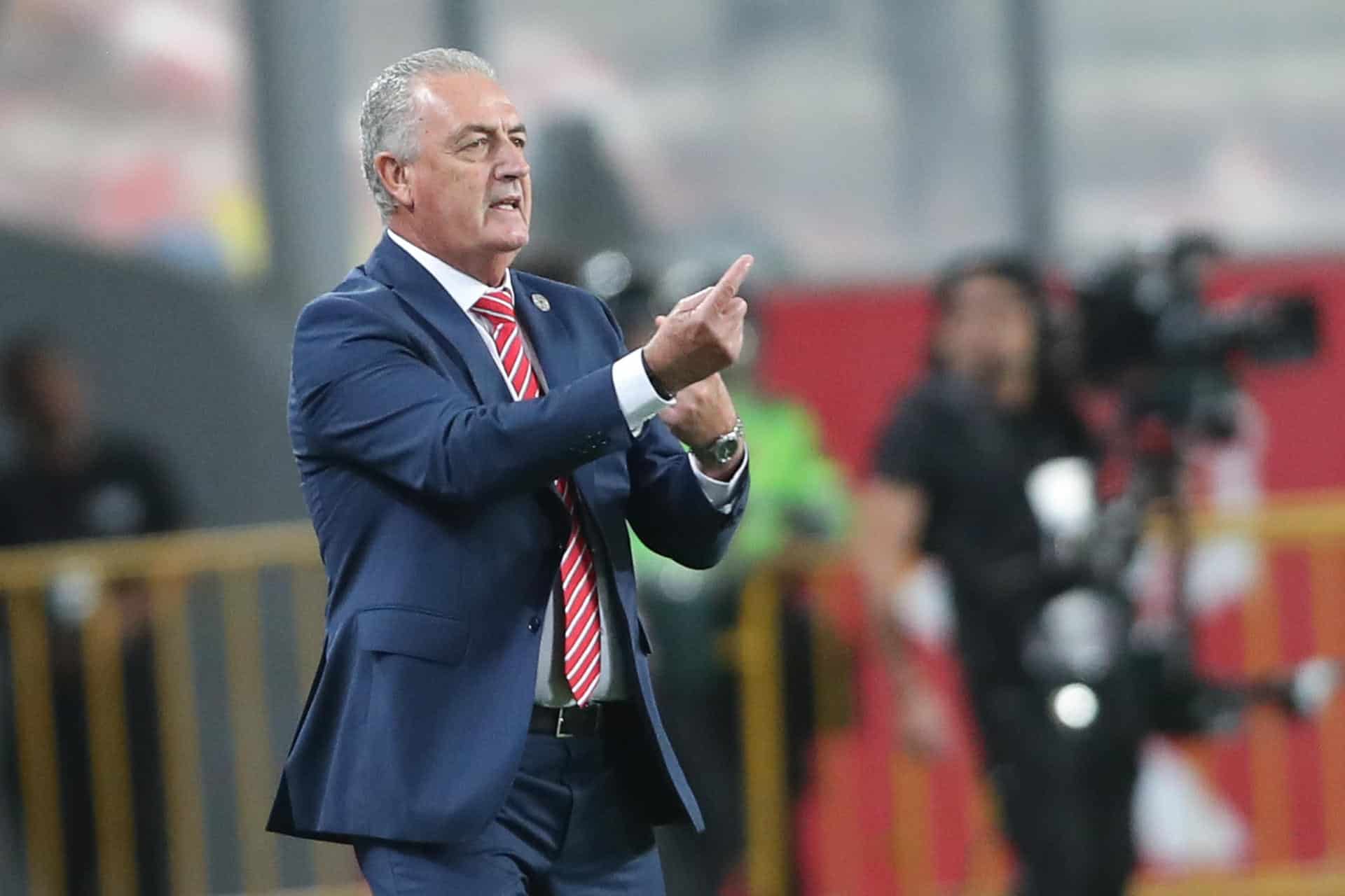 El seleccionador de Paraguay, el argentino Gustavo Alfaro.,EFE/ Paolo Aguilar