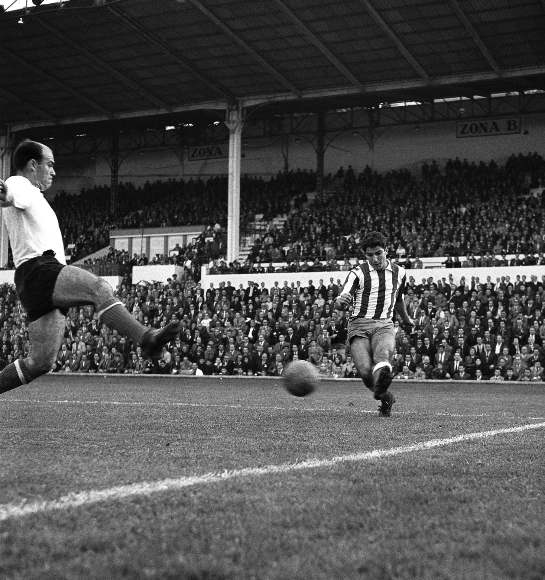 Enrique Collar, en una foto de archivo con el Atlético. EFE