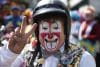 Una persona vestida como payaso participa en la celebración del Día del Payaso Salvadoreño este miércoles, en San Salvador (El Salvador). EFE/ Rodrigo Sura
