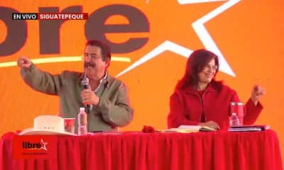Captura de video tomada de una transmisión en X del Partido Libre del expresidente de Honduras y coordinador general del gobernante Partido Libertad y Refundación (Libre, izquierda), Manuel Zelaya (i), junto a la candidata a la Presidencia de Honduras por Libre Rixi Moncada en una asamblea este sábado, en Tegucigalpa (Honduras). EFE/ @PartidoLibre /