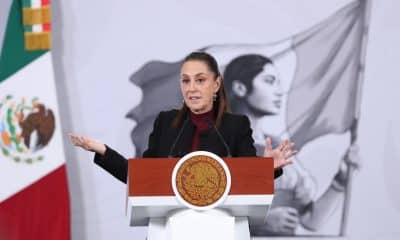 La presidenta de México Claudia Sheinbaum, habla durante una rueda de prensa este viernes en Palacio Nacional de la Ciudad de México (México). EFE/Mario Guzmán