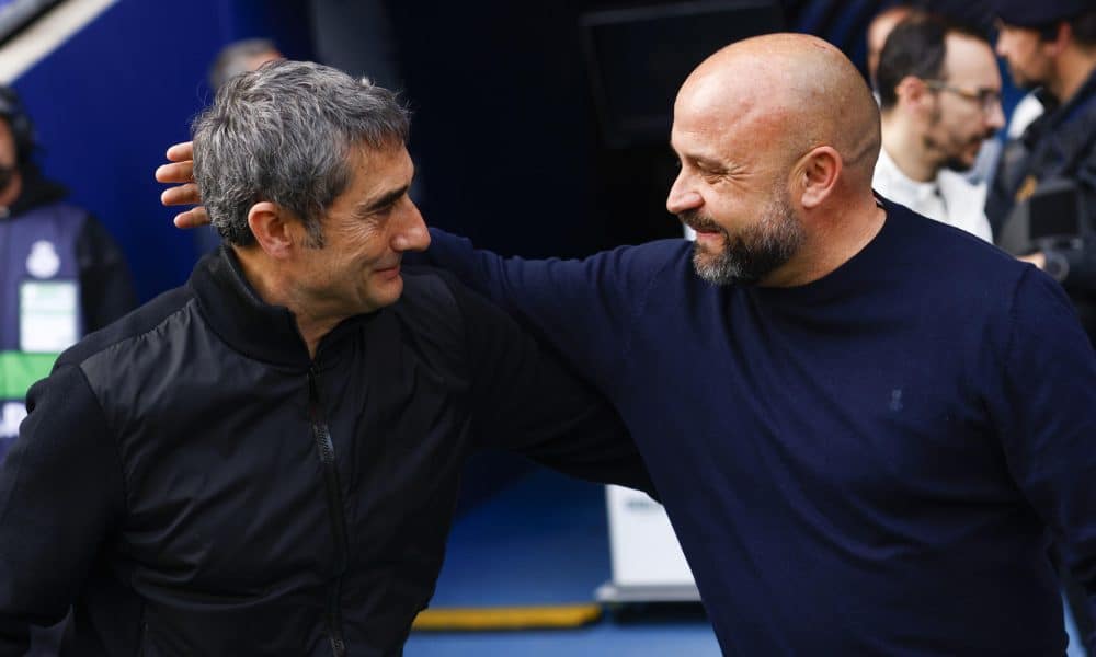 Imagen de archivo del entrenador del Athletic Club Ernesto Valverde (I) y del Espanyol, Manolo González. EFE/Quique García