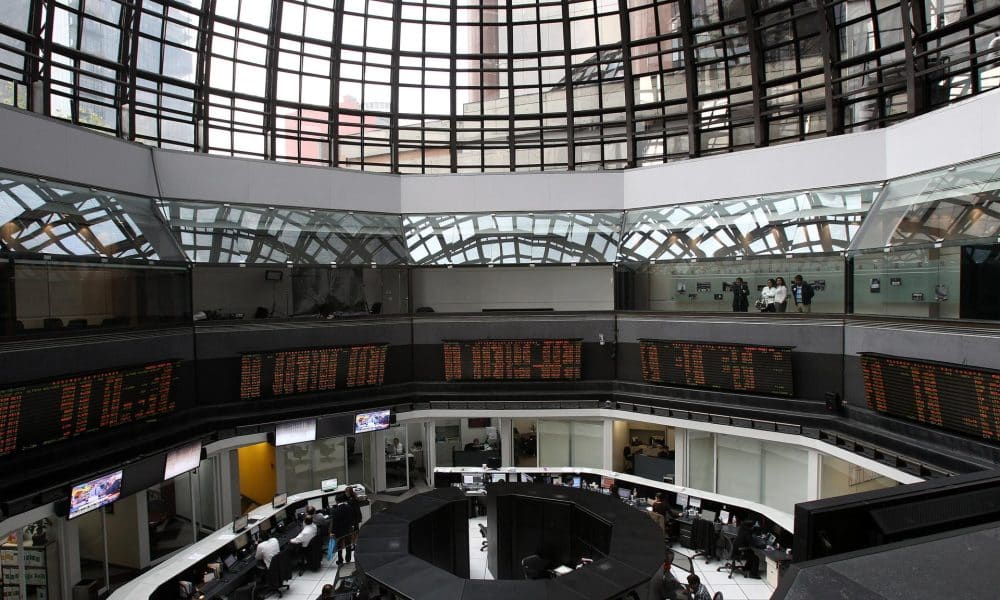 Aspecto general de la Bolsa Mexicana de Valores en Ciudad de México (México). Imagen de archivo. EFE/Alex Cruz