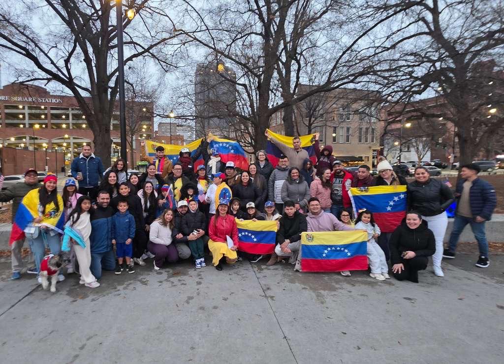 Venezolanos celebran, pero también lloran