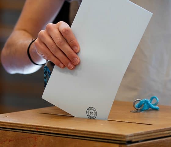 Buscan funcionarios para las primarias de marzo de 2026