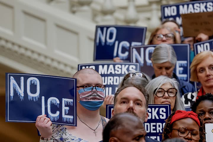 El 46 % de los estadounidenses apoya abolir ICE