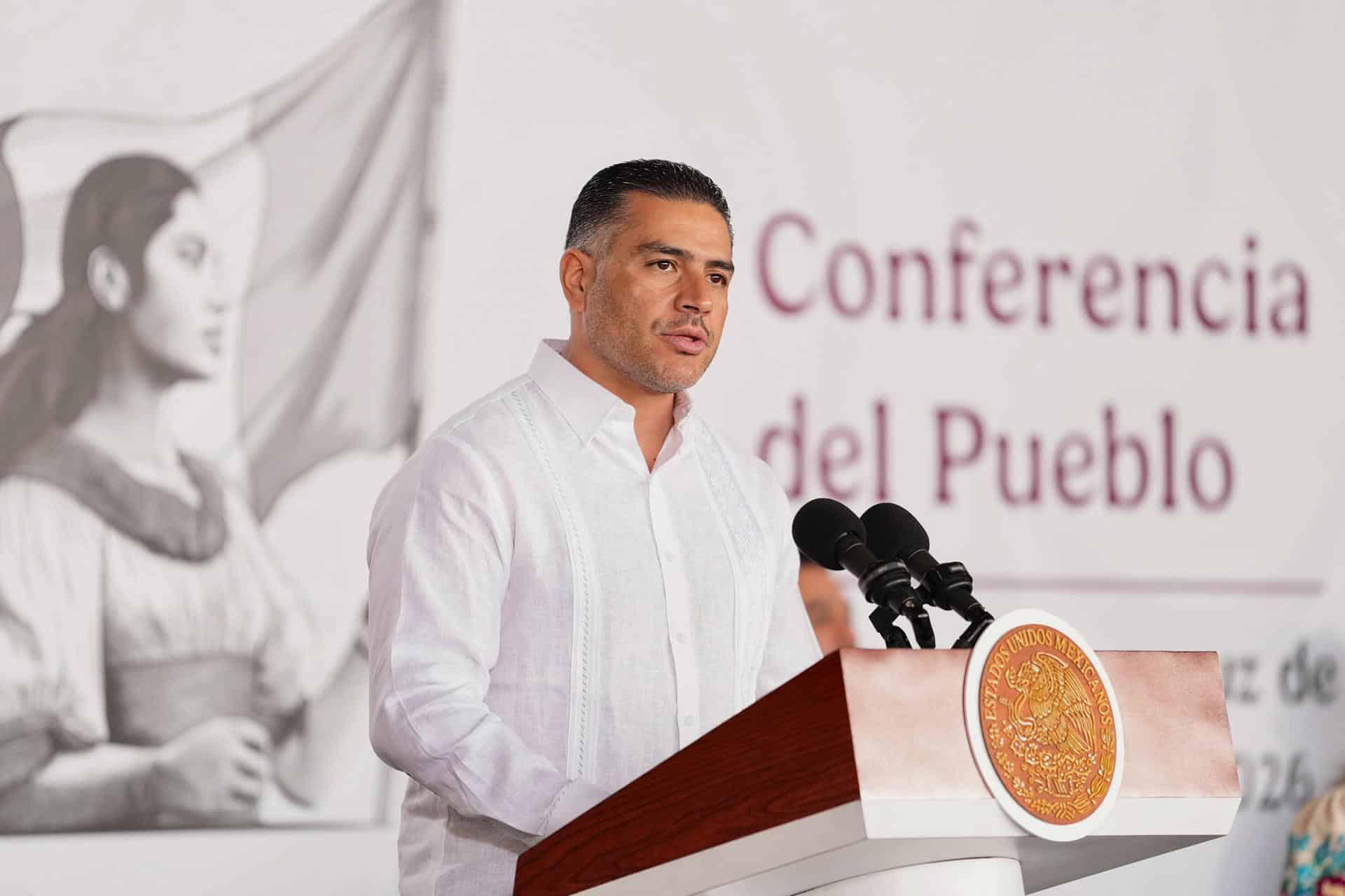Fotografía cedida por la presidencia de México que muestra al secretario de Seguridad y Protección Ciudadana (SSPC), Omar García Harfuch, hablando en una rueda de prensa este viernes, en Veracruz (México). EFE/ Presidencia de México /SOLO USO EDITORIAL/NO VENTAS/SOLO DISPONIBLE PARA ILUSTRAR LA NOTICIA QUE ACOMPAÑA (CRÉDITO OBLIGATORIO)