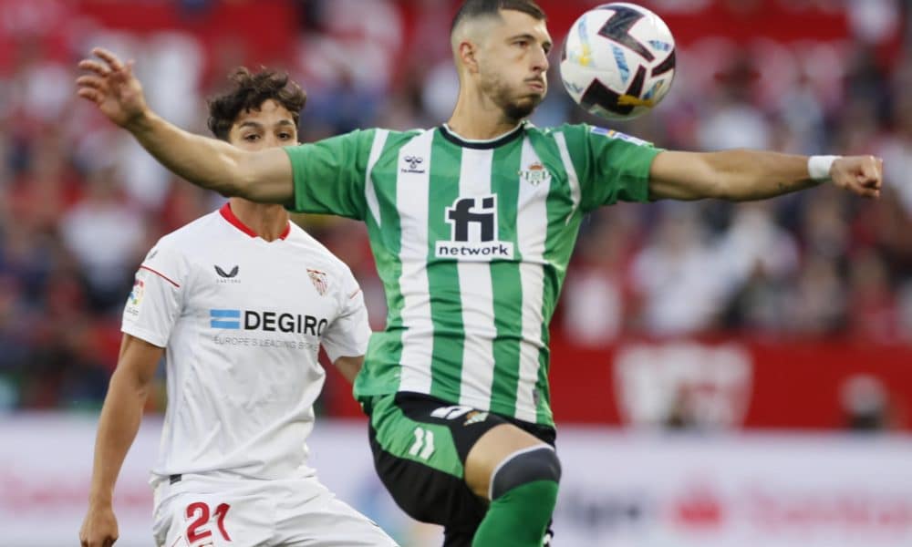 Imagen de archivo del argentino Guido Rodríguez (d) cuando militaba en el Betis. EFE/José Manuel Vidal