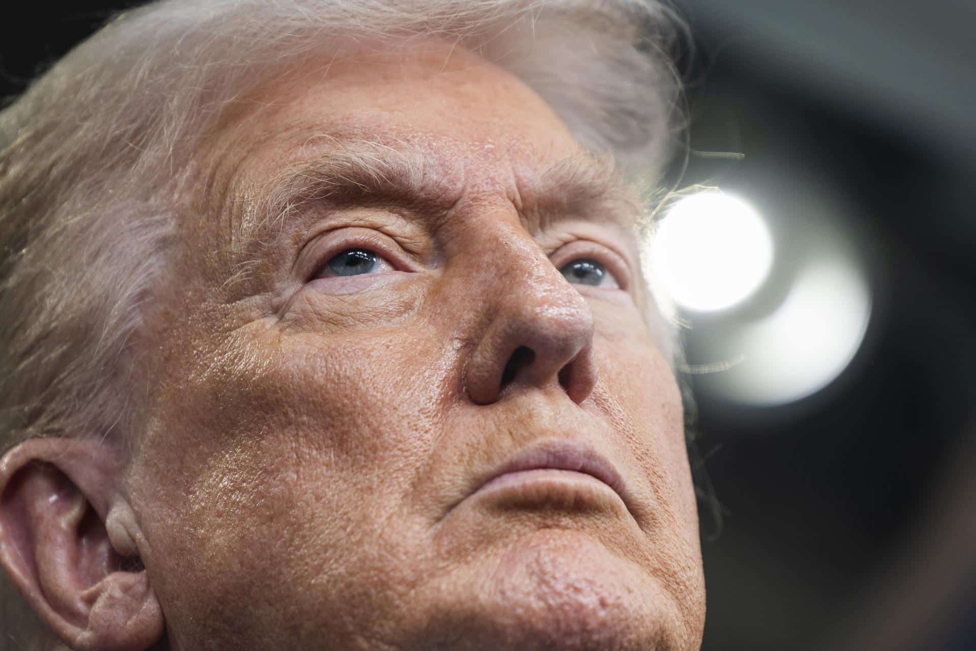 EFE/EPA/JIM LO SCALZO