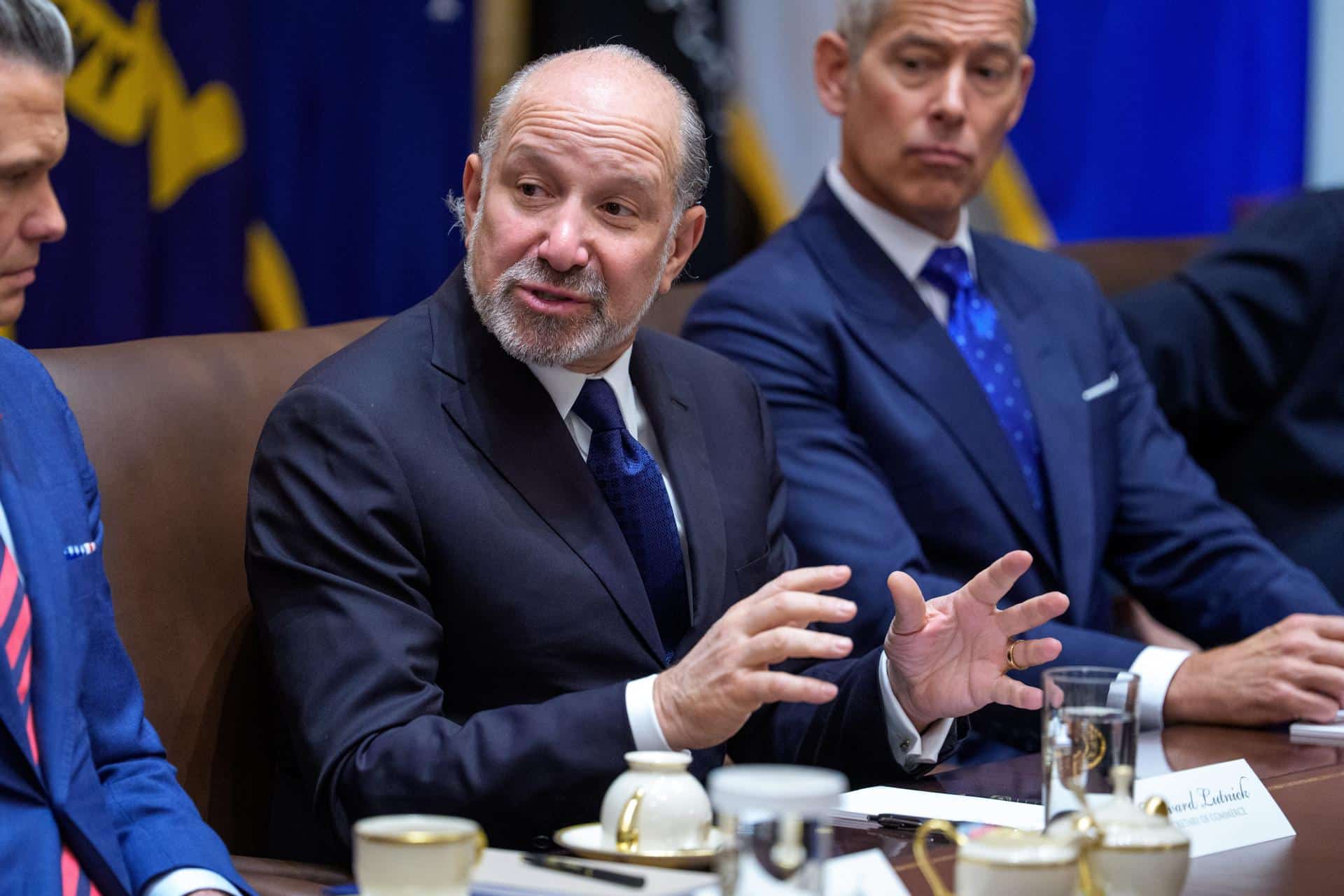 EFE/EPA/AARON SCHWARTZ / POOL