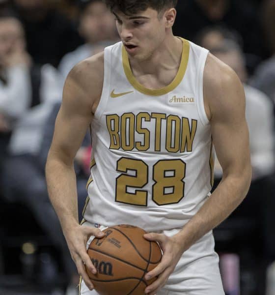 El novato español Hugo González destacó este viernes como figura de la remontada de sus Boston Celtics enla casa de los Brooklyn Nets, el Barclays Center de Nueva York. EFE/ Ángel Colmenares