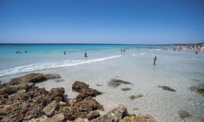 En la imagen de archivo, el mar Mediterràneo desde la playa de Son Bou, Menorca (Baleares, España). EFE/David Arquimbau Sintes