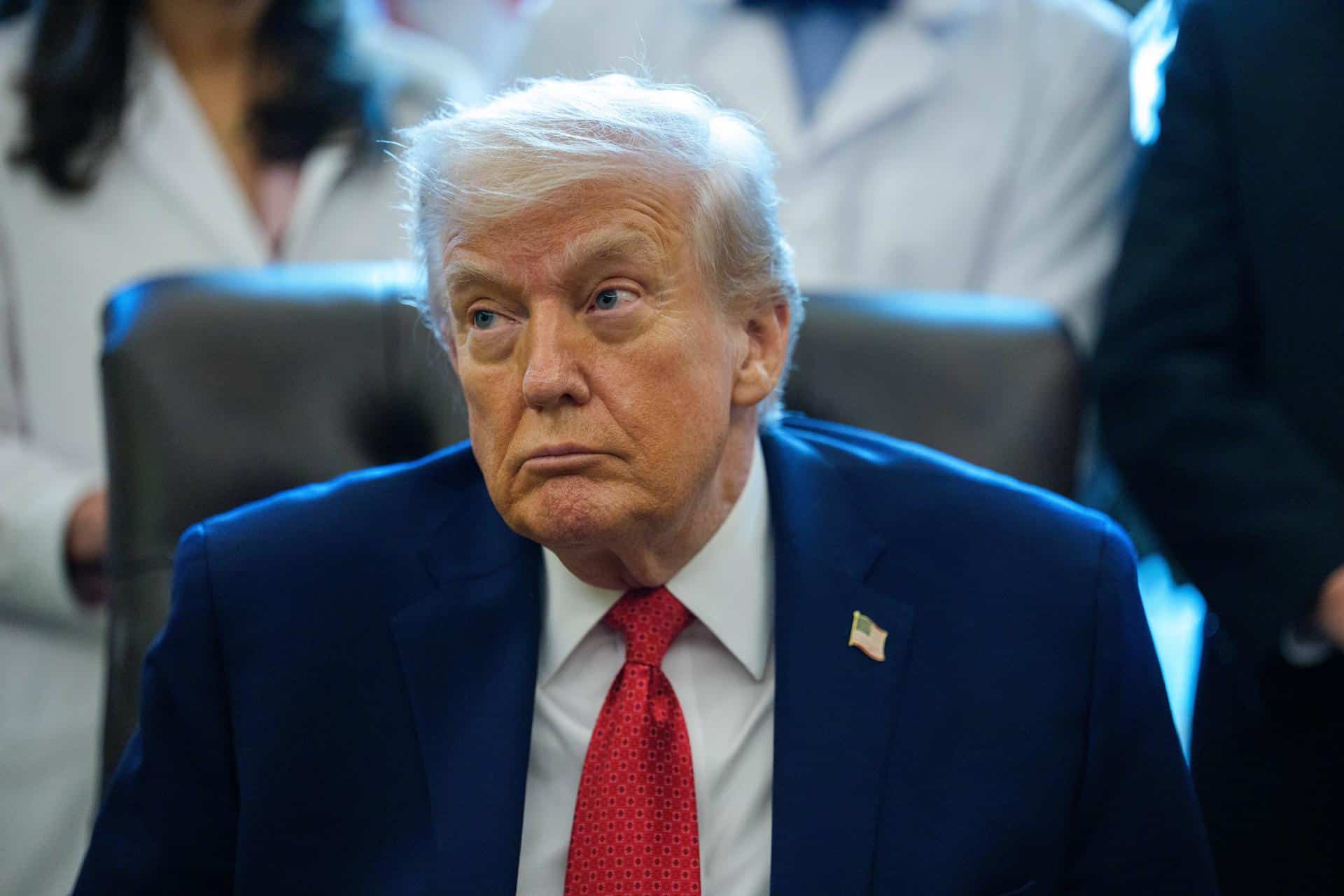 Foto de archivo del presidente de EE.UU., Donald J Trump. EFE/AARON SCHWARTZ / POOL