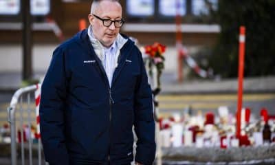 Nicolas Féraud, principal responsable político de Crans-Montana, la estación alpina suiza donde un incendio el pasado 1 de enero causó la muerte de 40 personas, en una foto del día 2 de enero tras la tragedia.EFE/EPA/JEAN-CHRISTOPHE BOTT