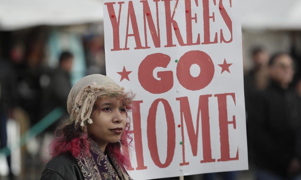 Imagen del 7 de enero de una protesta en Colombia contra los ataques de EE. UU. en Venezuela. EFE/Carlos Ortega