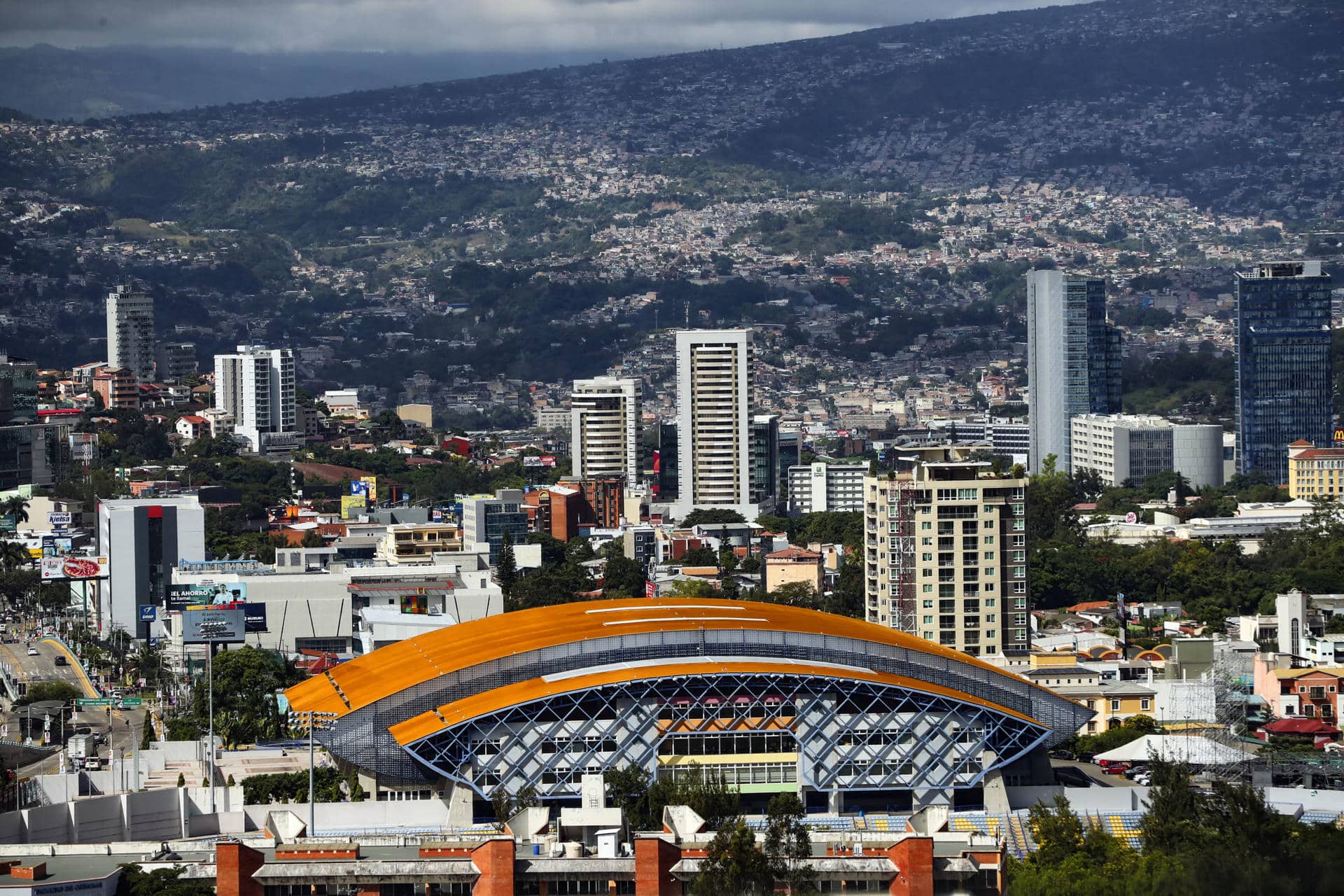 Fotografía de archivo del 18 de noviembre de 2025 que muestra una zona de la ciudad, en Tegucigalpa (Honduras). EFE/ Gustavo Amador/ ARCHIVO
